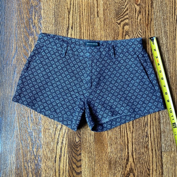 Banana Republic Shorts - Picture 2 of 4